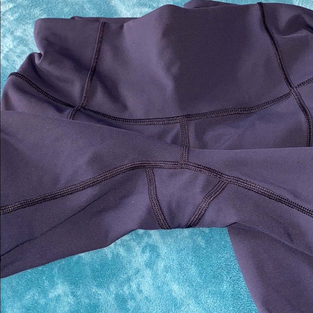 Lululemon leggings - Picture 8 of 8